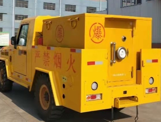延津凯龙爆破器材运输车：保障爆破任务的安全运行